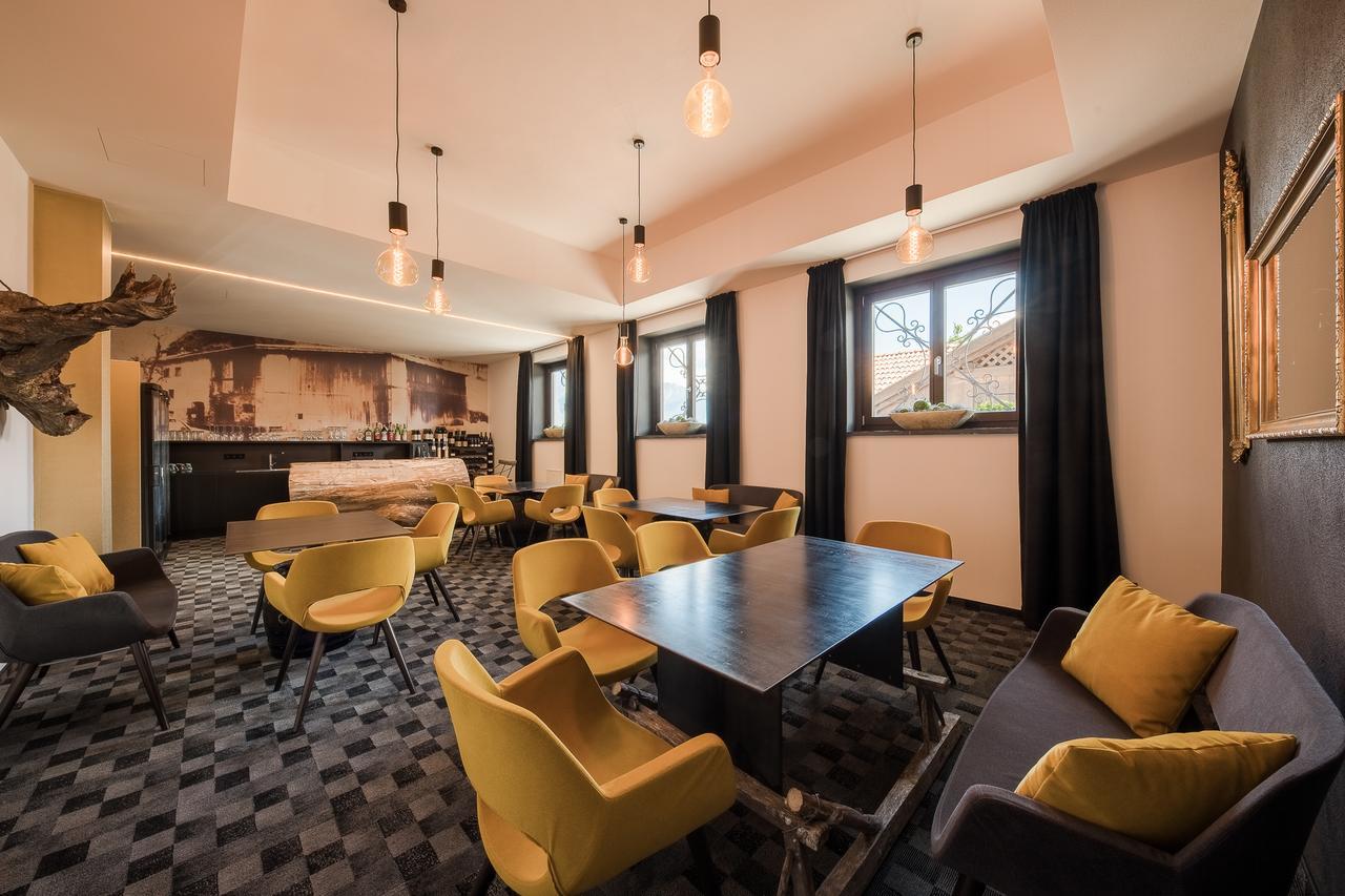 Garni Hotel Katzenthalerhof لانا المظهر الخارجي الصورة